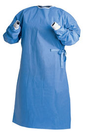 Vestidos médicos disponibles no tejidos del nivel 4 de Aami Pb70 en clínica del hospital
