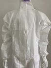 Blanco médico del traje de la protección de Microporuous de la prenda impermeable de la bata del tipo 5 y 6 con la capilla